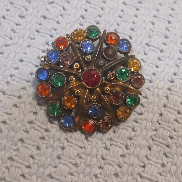 Colorful Vintage Gemstone Brooch and Black Gem Ring Set - Picture 4 of 14